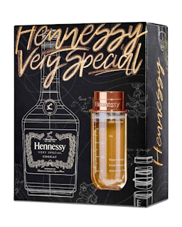 hennessey-giftpack-with-shaker